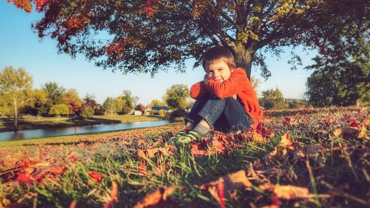 Fall autumn family photo outdoors
